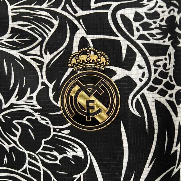 Divisa speciale del Real Madrid "Drago mitico"