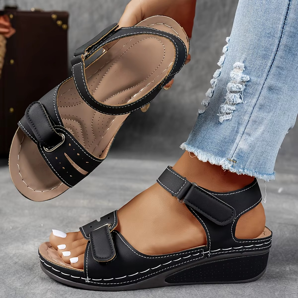 Women’s wedge sandals with adjustable ankle straps breathable perforated design, casual