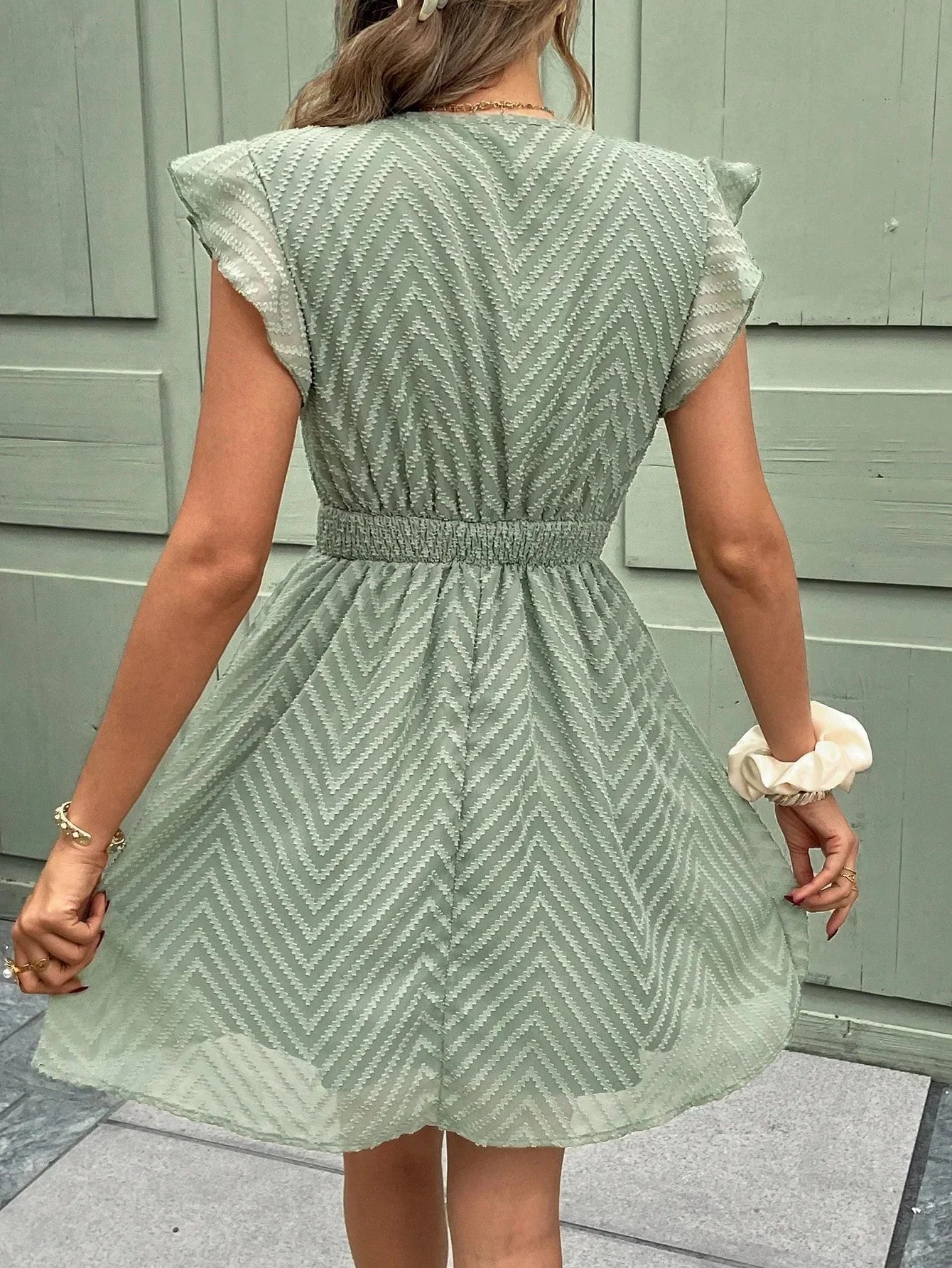 Women's Midi Dress — V-Neck Short Sleeve Crochet Trim Design