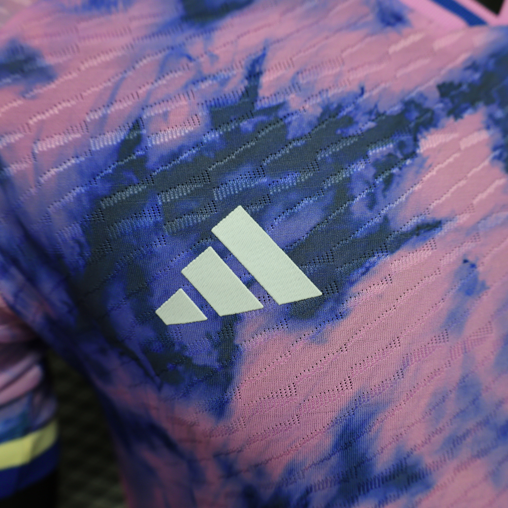 MAILLOT SPÉCIAL DU JAPON « SAKURA SURGE » 2025