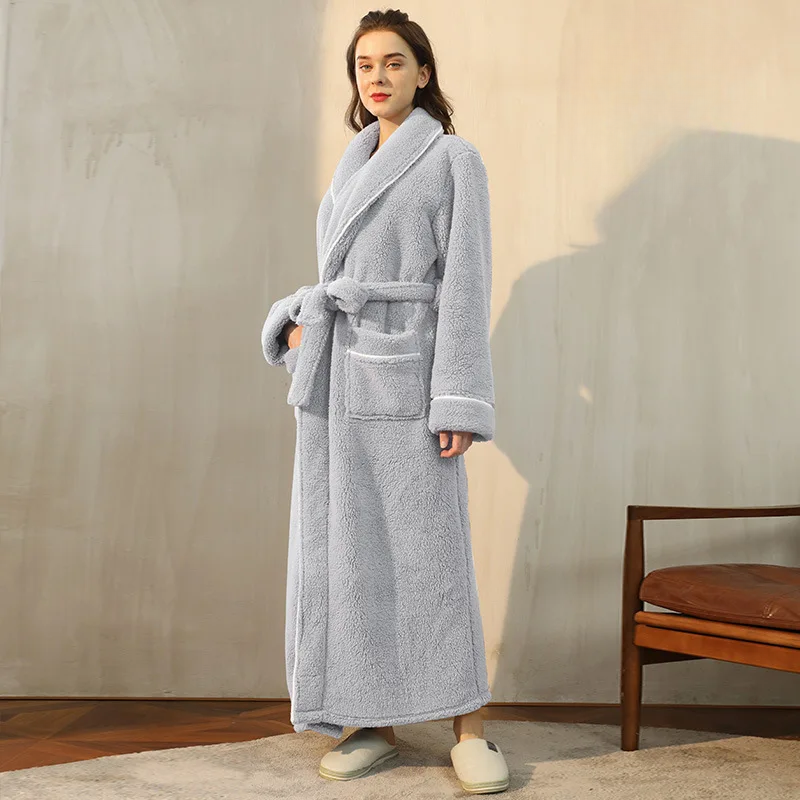 LumaWool Men's Thick Flannel Bathrobe — Fold-Over Collar