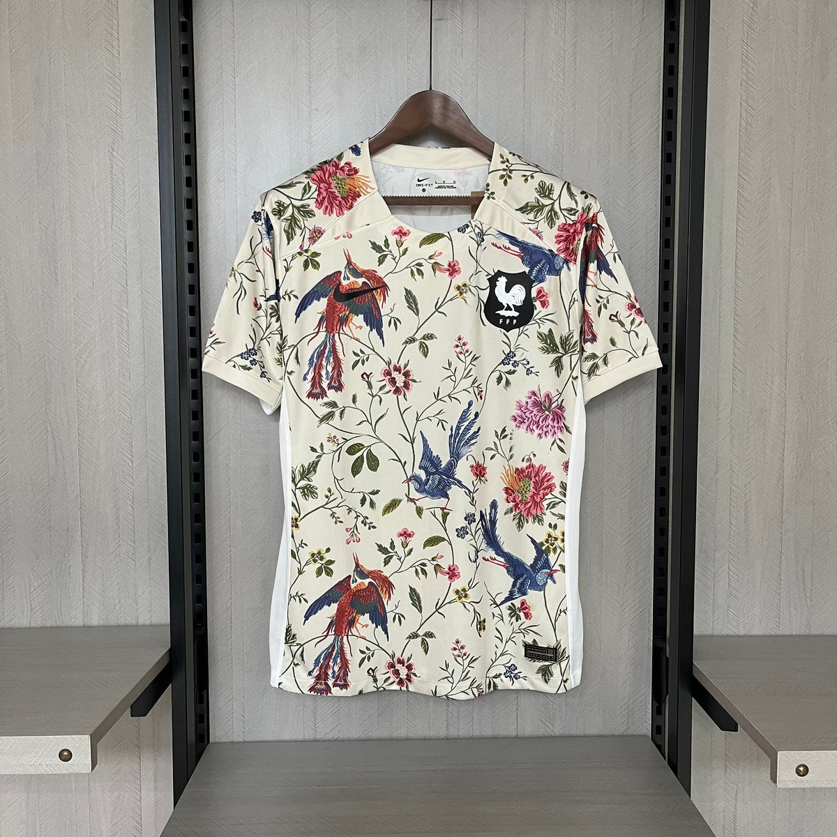 Frankrijk shirt met bloemen, speciale editie