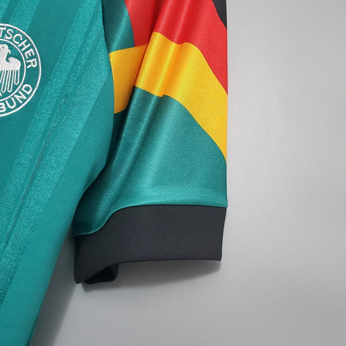 Maillot rétro extérieur de l’Allemagne 1992