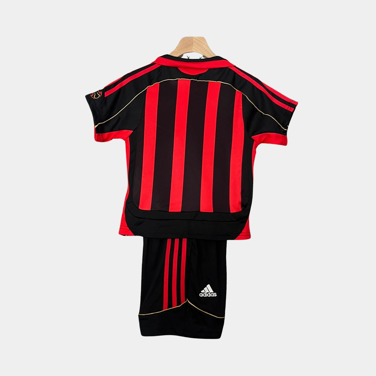 Retro AC Milan-kindertenue 2006-07 thuisshirt