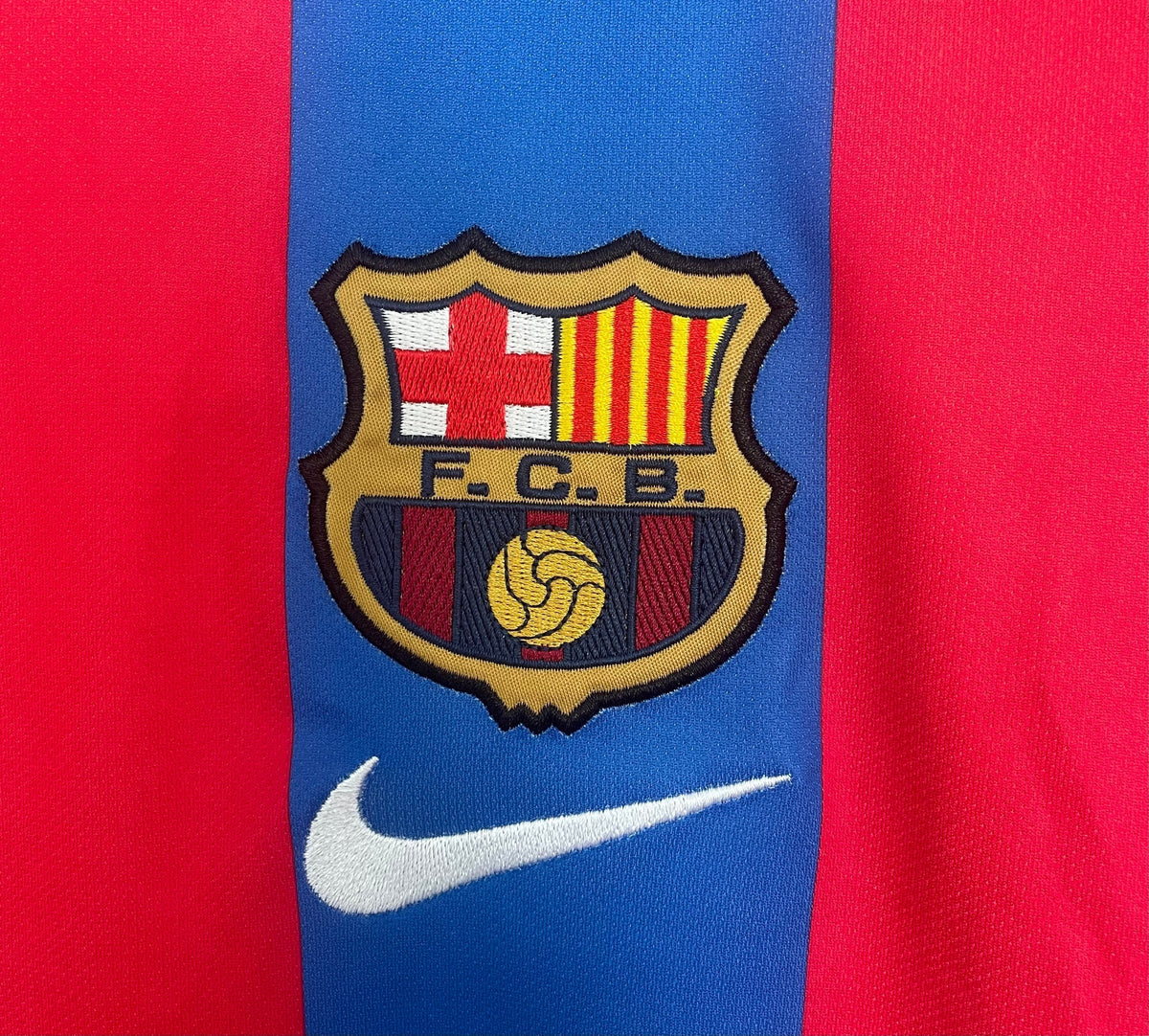 Barcelona Home Shirt - 2001-2002