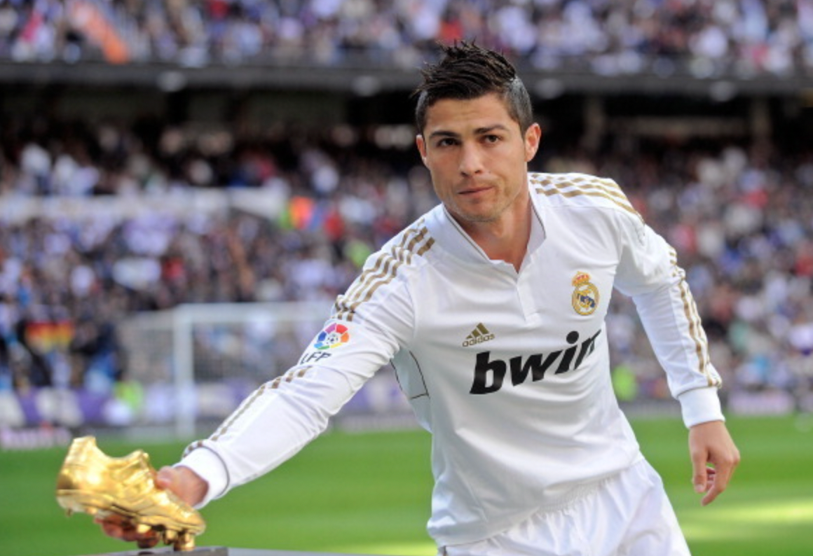 Maillot rétro à manches longues du Real Madrid 2011/2012
