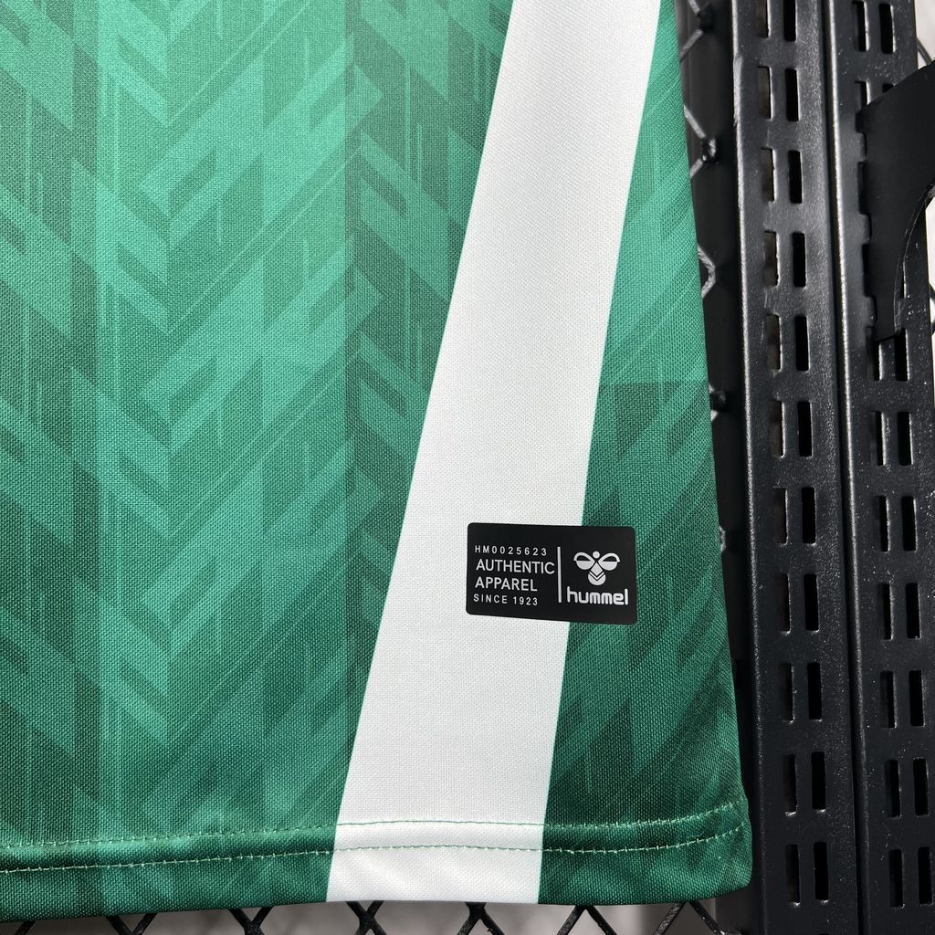 Maillot domicile du Werder Brême 24-25