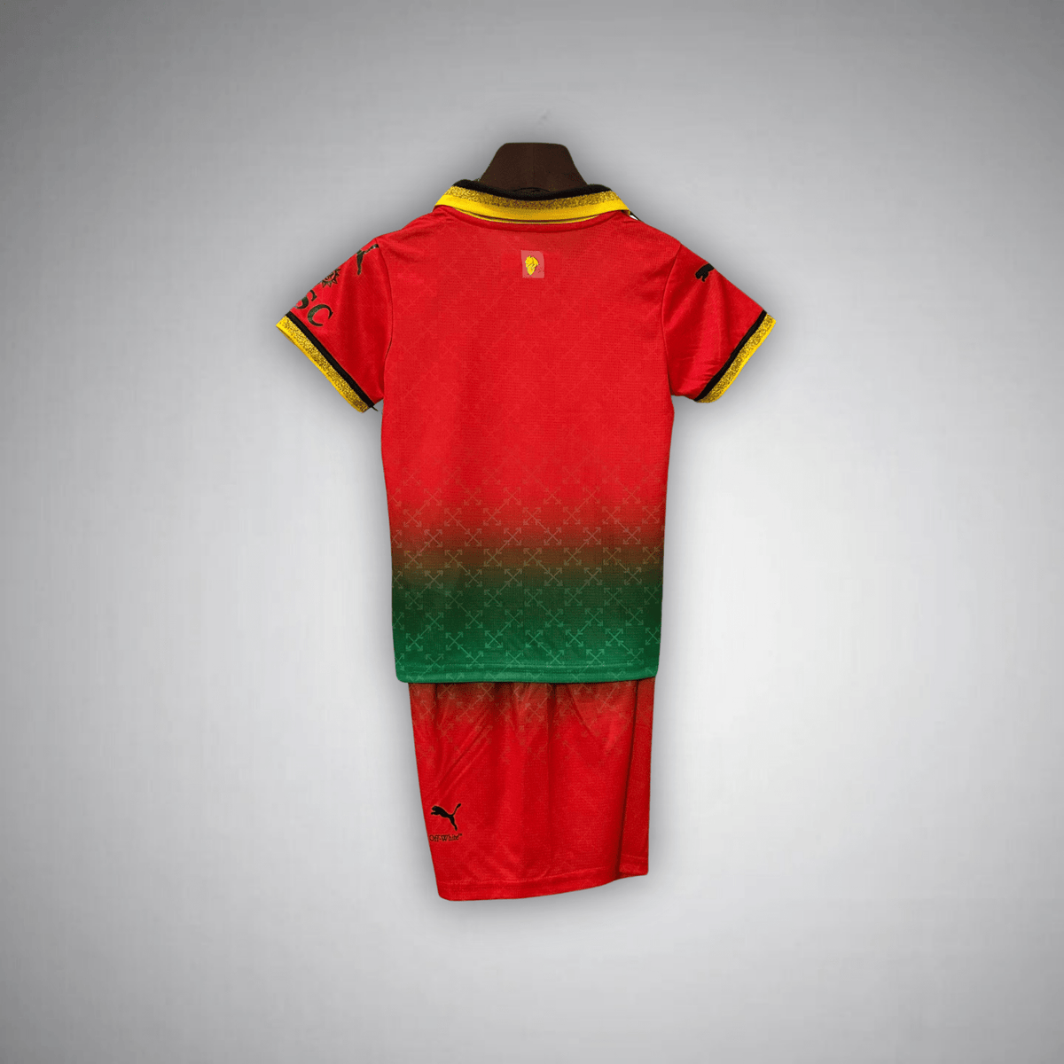Kit da calcio per bambini AC Milan color bianco sporco - Edizione limitata