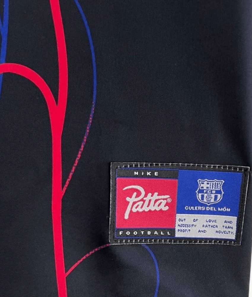 BARCELONA X PATTA 2023/24 'CULERS DEL MON' TRAININGSSHIRT