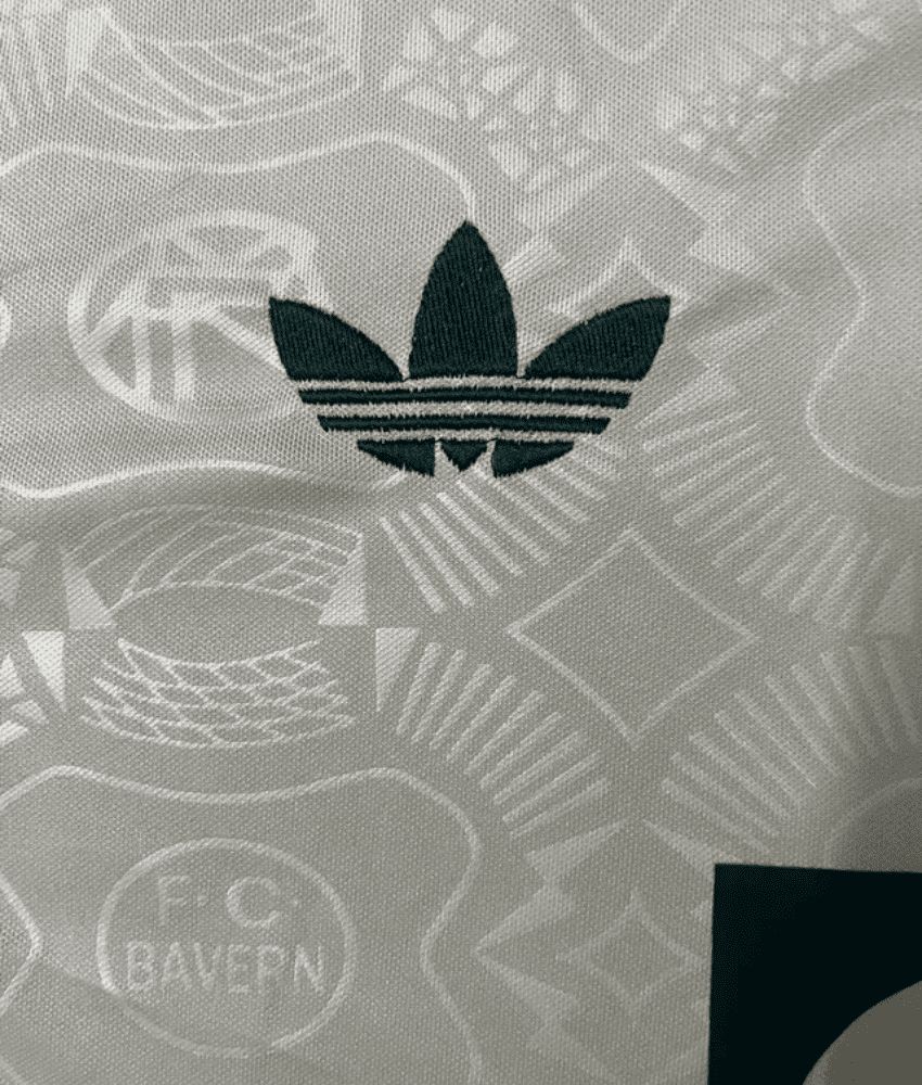 Maillot spécial commémoratif du Bayern Munich 2025/26