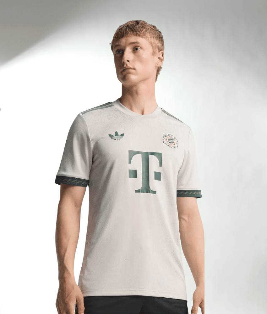 Maillot spécial commémoratif du Bayern Munich 2025/26