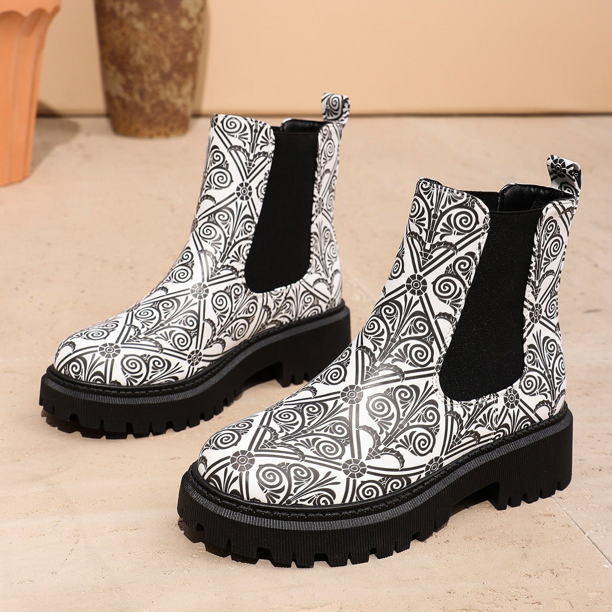 Chelsea Boots Women Ankle Length Slip Resistant Winter Wear