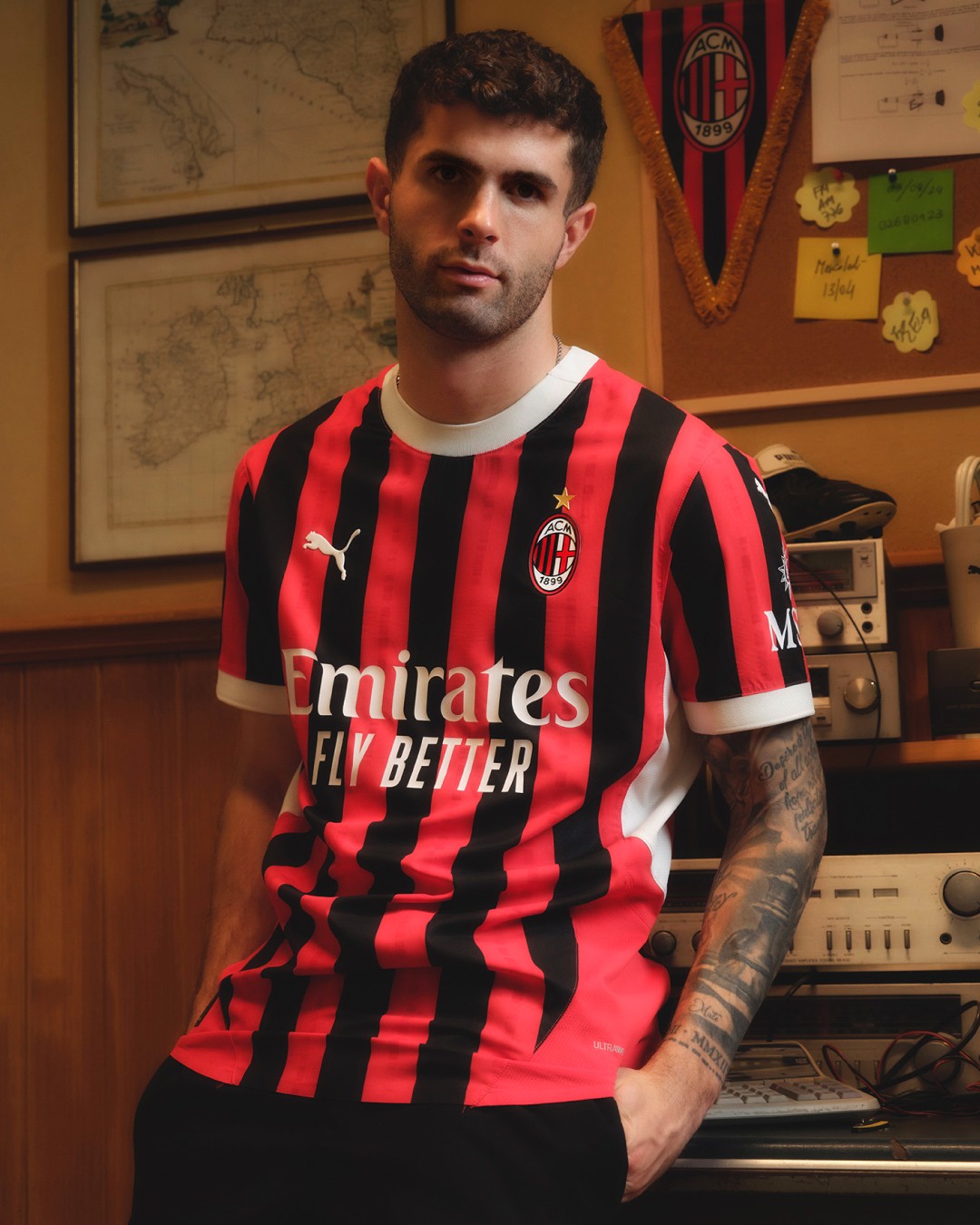 Maillot domicile version joueur de l’AC Milan 2024/25