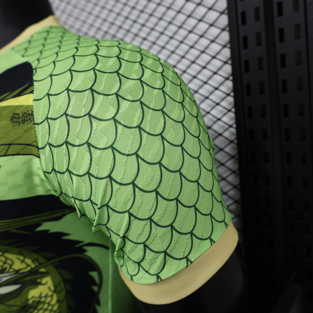 Japan "Groene Drakenbal" speciaal tenue