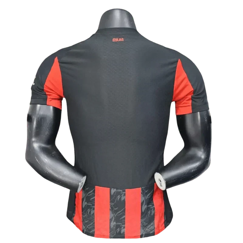 Kit casalingo del Milan AC - versione giocatore 2025/2026