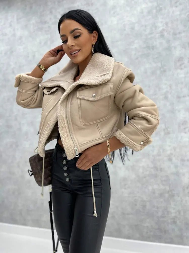 Women's Jacket — Front Zipper Closure With Fleece Lining