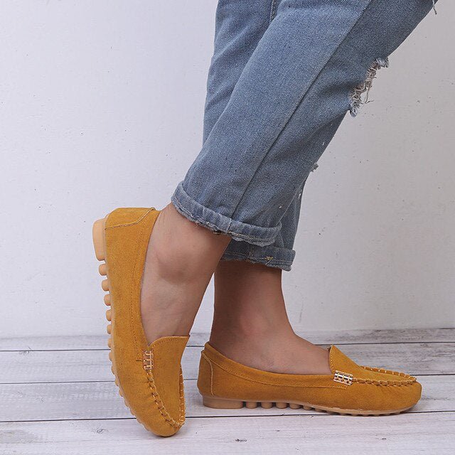 Women's Loafers — Slip-On Flat Sole Closed Upper Minimal Design